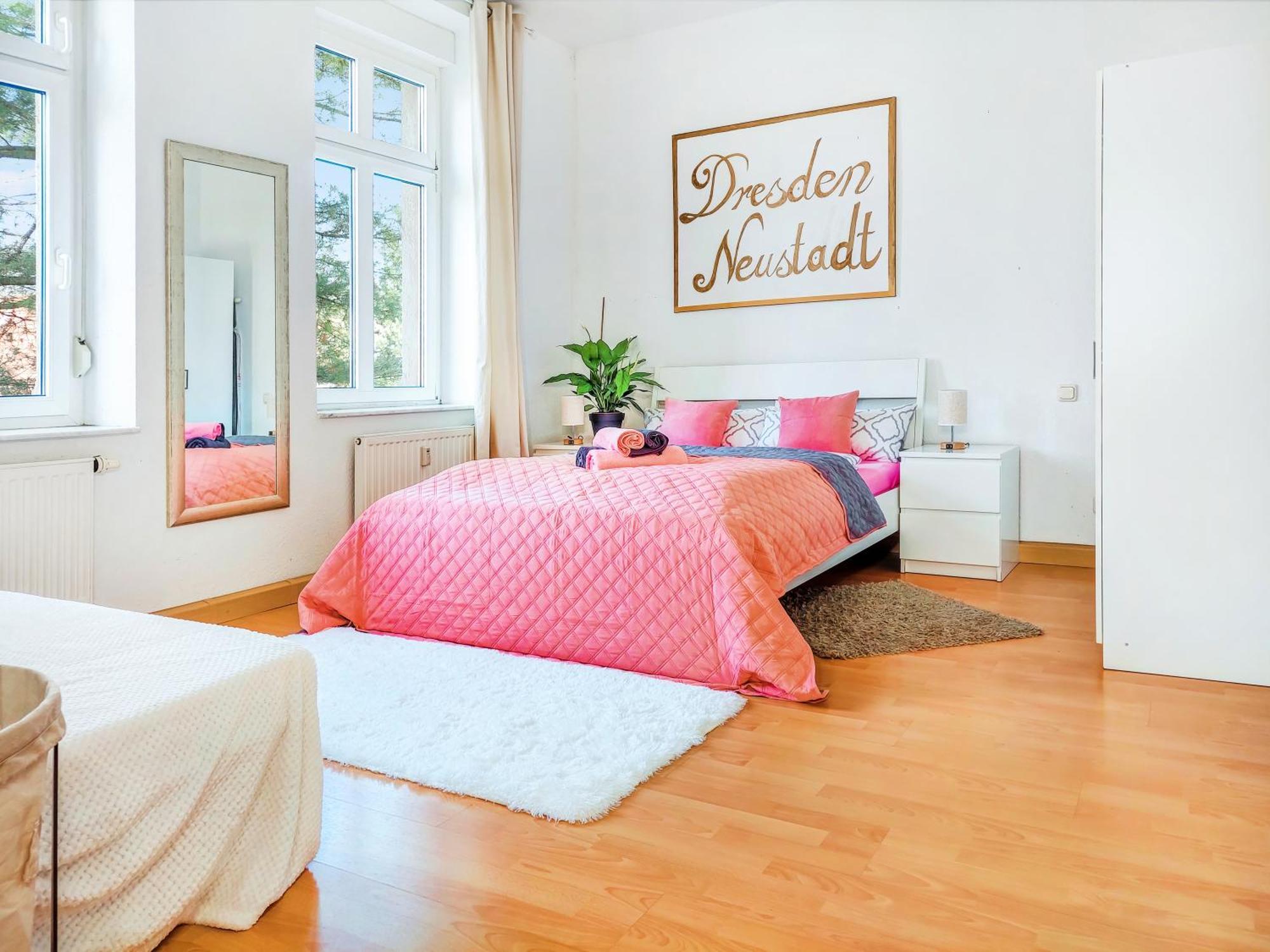 Bis 6 Personen - Helle, Ruhige Whg, 2 Baeder, Dd Neustadt, Top Lage Dresden Ngoại thất bức ảnh